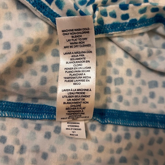 Weekends by Chicos Tee Vibrant Shades of Blue Splashed on White Soft Size Small. - Picture 5 of 10